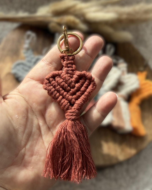 Porte-clé cœur en macramé