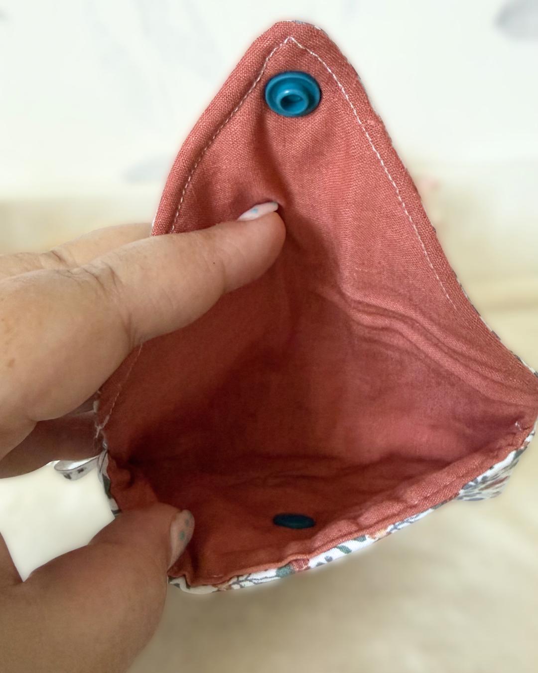 Pochette à rabat artisanale – Taille S