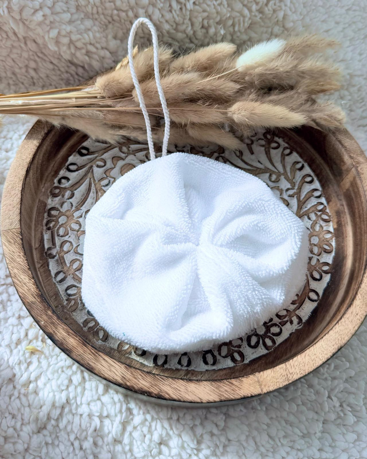 Fleur de douche artisanale en éponge de bambou