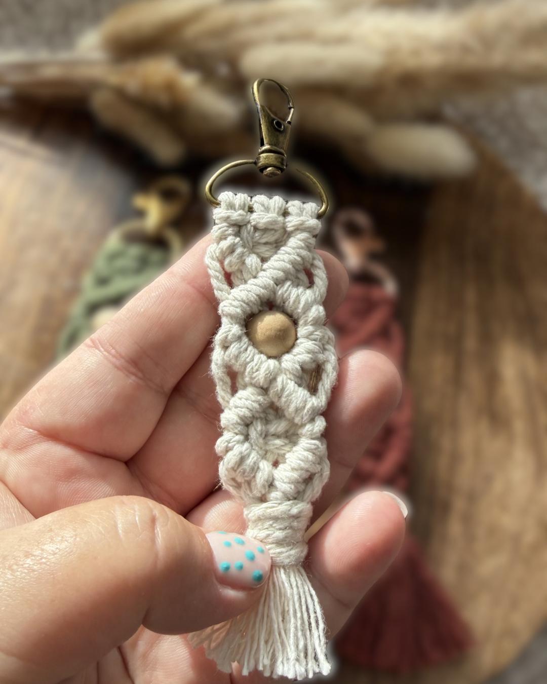 Porte-clés fleur en macramé