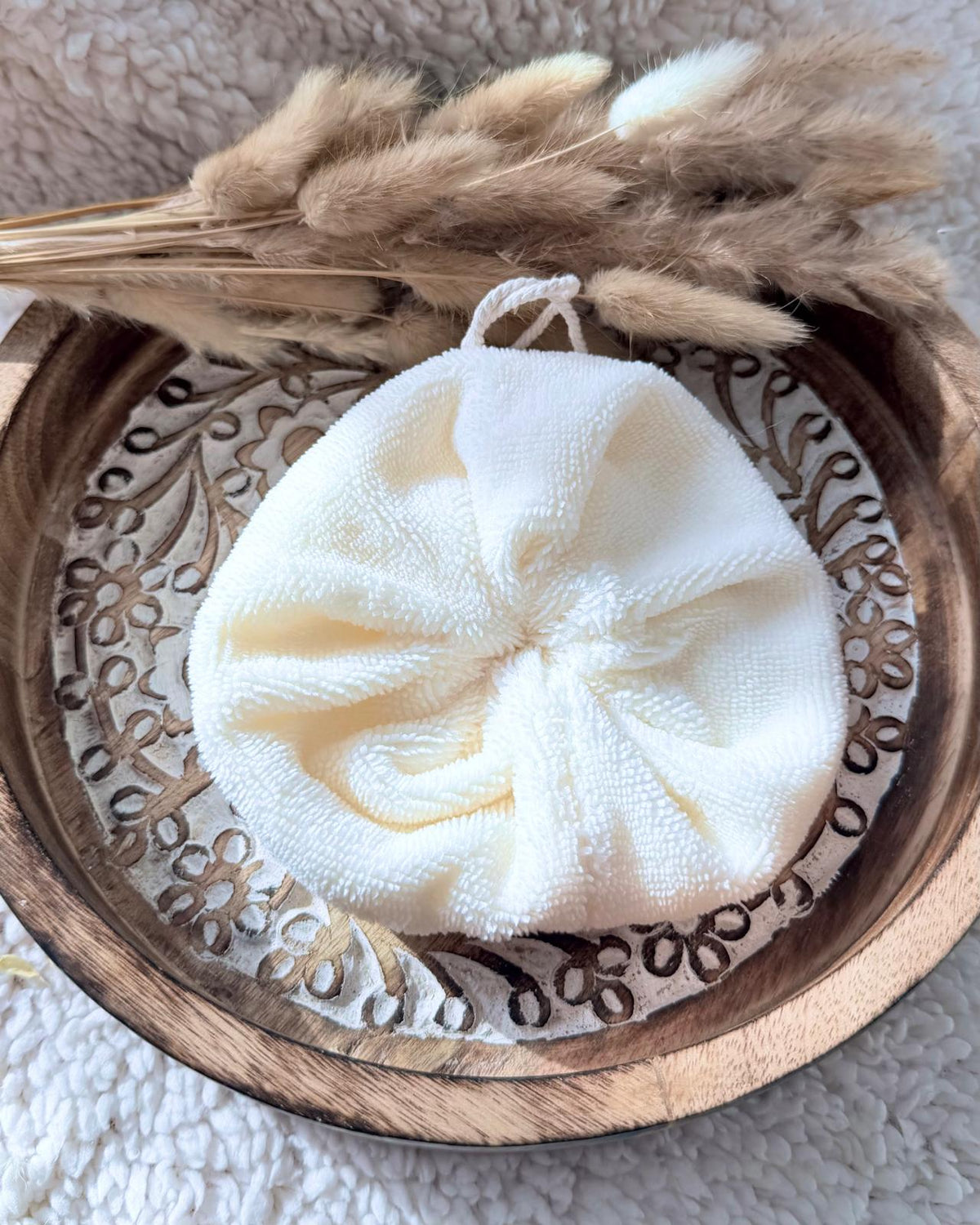 Fleur de douche artisanale en éponge de bambou