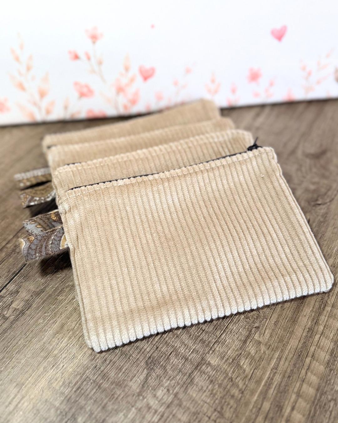 Pochette plate artisanale