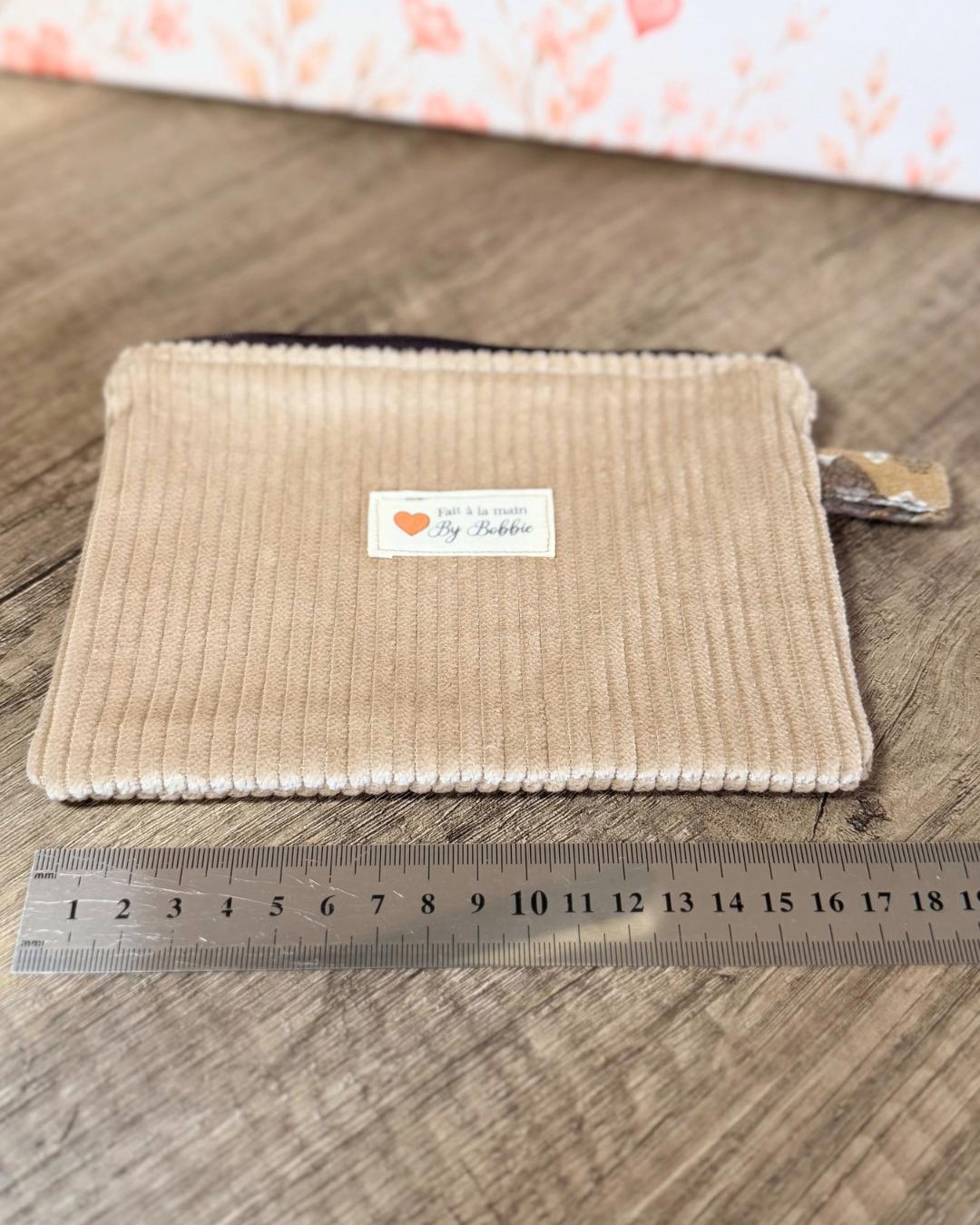 Pochette plate artisanale
