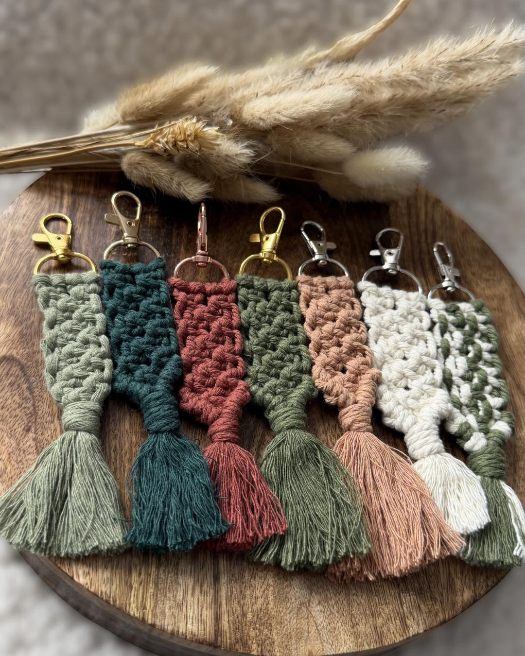 Porte-clés plat en macramé – Fait main