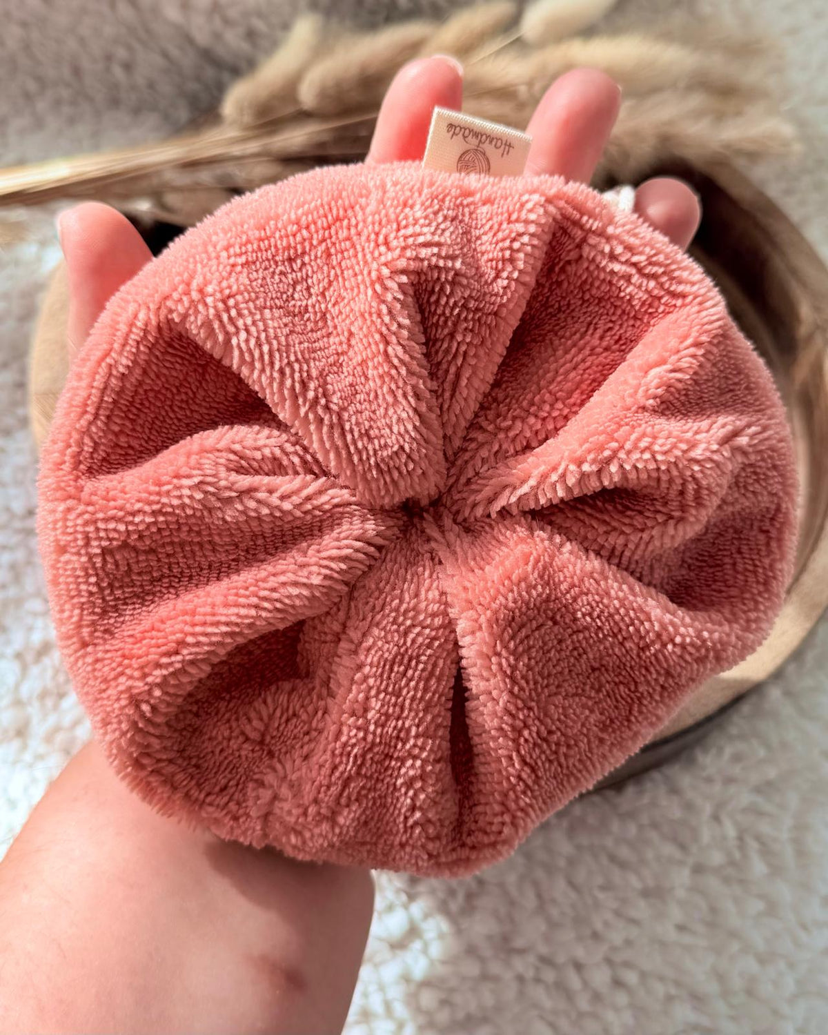 Fleur de douche artisanale en éponge de bambou